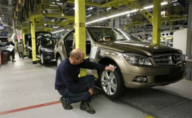 Mercedes - Benz şi Aston Martin se aliază într-un parteneriat de ordin tehnic